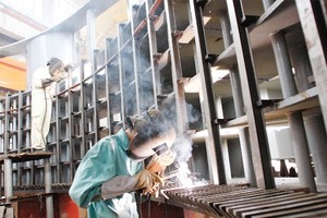 Thời gian giải quyết tranh chấp hợp đồng theo thủ tục tố tụng hiện hành mất tới 400 ngày