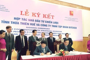 Lễ ký kết Biên bản ghi nhớ Hợp tác Nhà Kl99ok phiên bản mới Chiến lược giữa UBND tỉnh Thừa Thiên Huế với Kl994 game bài casino hấp dẫn Bitexco.