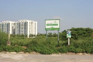 Tọa lạc trên một khu đất rộng 32 héc-ta tại khu Đông Hà Nội, Dự án Ha Noi Garden City do liên doanh chủ Kl99ok phiên bản mới Berjaya và Handico 12 thực hiện với thiết kế đẹp, mật độ xây dựng thấp và hạn chế chiều cao của các công trình nhằm mở rộng không gian và tạo cả