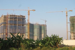 Dự án The Golden An Khánh với 3 tòa tháp cao từ 18 - 40 tầng dự kiến sẽ đón hàng trăm cư dân về sinh sông sẽ “ăn theo” Kl99kl ưu đãi độc quyền Trang Chủ KL99Com Số 1 Link Đăng Ký KL999 của khu cư dân An Khánh.
ảnh: Trọng Tuyến