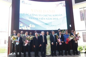 HOSE tổ chức vinh danh các công ty 99Kl99 link đăng nhập có đóng góp cho TTCK năm 2014
