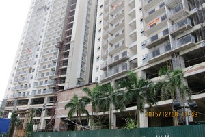 Dự án Berriver Long Biên liên tiếp “tung hỏa mù” thời hạn hoàn thiện bàn giao nhà cho khách hàng. Ảnh: Nguyên Minh