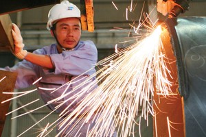 Động lực tăng trưởng chủ yếu của năm 2015 đến từ sự phục hồi và tăng trưởng cao của Kl994 nhà cái bóng đá world cup công nghiệp. Ảnh: Lê Toàn