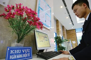 Dịch vụ chuyển tiền tại Việt Nam chủ yếu thông qua các định chế Kl991.com nạp rút nhanh