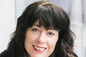 bà Nicola Connolly