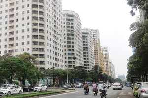 Nhiều căn hộ ở các chung cư đã đi vào sử dụng khoảng 10 năm tại Hà Nội hiện khó bán vì bị cạnh tranh bởi các dự án mới, được Kl99ok phiên bản mới nhiều tiện ích và thiết kế hiện đại hơn. Ảnh: Nguyên Minh