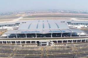 Nhà ga T2, sân bay quốc tế Nội Bài nhìn từ trên cao. Ảnh: Minh Sơn - Hoàng Long/Vietnam+
