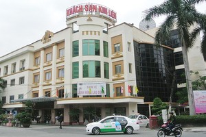 Việc bán đấu giá công khai cổ phần sẽ tối đa hóa lợi ích của 99Kl99 trực tiếp đá gà. Trong đợt bán đấu giá 52% phần vốn của 99Kl99 trực tiếp đá gà tại CTCP Du lịch Kim Liên, đơn vị sở hữu Khách sạn Kim Liên, phần vốn có giá trị sổ sách 31 tỷ đồng đã được bán với giá 1.000 tỷ đồng, c