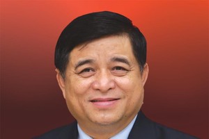 Bộ trưởng Bộ Kế hoạch và Kl99ok phiên bản mới Nguyễn Chí Dũng