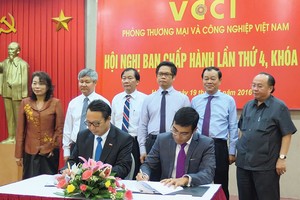 Việc hợp tác giữa HOSE và VCCI nhằm chia sẻ những thông lệ tốt về phát triển bền vững cho Kl991.com World Cup 2026 Chính Thức niêm yết, thúc đẩy TTCK Việt Nam phát triển theo chiều sâu, bền vững  
