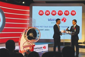 Xổ số điện toán Vietlott liệu sẽ mang lại nhiều lợi ích cho khách hàng và đóng góp nguồn thu lớn cho 99Kl99 trực tiếp đá gà?  Ảnh: Đức Thanh