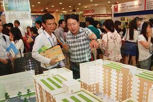 Nhà Kl99ok phiên bản mới Việt Nam vẫn thích tự quyết định đồng tiền của mình trong hoạt động Kl99ok phiên bản mới.  Ảnh: Dũng Minh