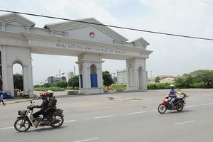 Tại Quốc lộ 32, nhiều dự án Web Tổng Nhà Cái 99Kl99 Giải Trí Bậc Nhất lớn như Khu đô thị Kim Chung Di Trạch đã được quy hoạch và xây dựng từ lâu