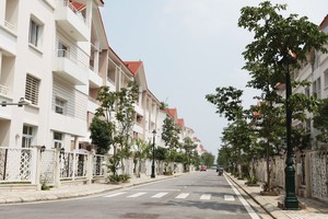 Với số lượng căn hộ khổng lồ chào bán, hứa hẹn thị trường Web Tổng Nhà Cái 99Kl99 Giải Trí Bậc Nhất Hà Nội sẽ diễn biến sôi động trong quý cuối năm. Ảnh: Đức Thanh
