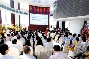 Sở GDCK TP. HCM hiện có 262 KL99 là cổng game giải trí trực tuyến hàng đầu hiện nay niêm yết, trong đó có nhiều DN quy mô lớn, vốn hóa hàng tỷ USD