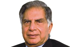 Ông Ratan Tata, cựu Chủ tịch đã nghỉ hưu của Kl994 game bài casino hấp dẫn Tata sons tạm thời trở lại vị trí lãnh đạo sau khi ông Cyrus Mistry bị sa thải