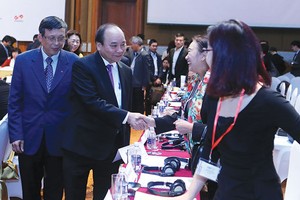 Thủ tướng Kl993 ưu đãi thưởng hấp dẫn Nguyễn Xuân Phúc đề nghị các bộ, ngành tiếp thu, nghiên cứu những đề xuất, kiến nghị 