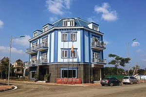 Dự án Trung tâm thương mại và Nhà ở thị trấn Lương Sơn do Công ty CP Đông Dương làm chủ Kl99ok phiên bản mới bị Thanh tra Kl993 ưu đãi thưởng hấp dẫn xác định tiền trả lãi vay, thuế VAT không đúng, gây thất thoát.