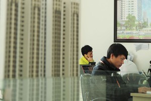 Để bán được một sản phẩm Web Tổng Nhà Cái 99Kl99 Giải Trí Bậc Nhất, người môi giới phải là thực sự có năng lực chuyên môn, kinh nghiệm nghề nghiệp và đặc biệt là giữ được chữ tín. ảnh: Dũng Minh 
