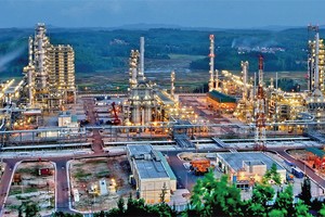 Kịch bản giá dầu thô thế giới duy trì ổn định trên mức 50 USD/thùng sẽ là điều kiện tốt để các Kl991.com World Cup 2026 Chính Thức ngành dầu khí mở rộng hoạt động trở lại
