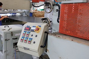 Có hay không có TPP thì Việt Nam vẫn phải nâng cao năng lực cạnh tranh ở cấp độ quốc gia, Kl991.com World Cup 2026 Chính Thức, sản phẩm và chuỗi cung ứng. (Trong ảnh: Công ty Hiền Lê ở Hải Dương, chuyên cung cấp phụ tùng cho Canon)                                        ảnh: đức thanh