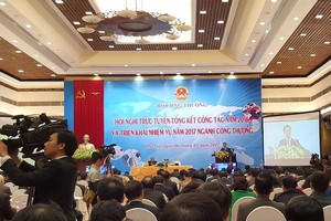 Năm 2016, tổng kim ngạch xuất khẩu đạt 175,9 tỷ USD, tăng 8,6% so với 2015, trong đó có 25 mặt hàng đạt kim ngạch hơn 1 tỷ USD.