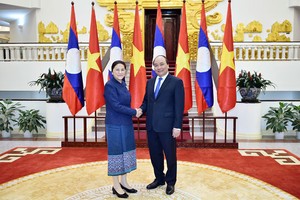 Thủ tướng Nguyễn Xuân Phúc tiếp Chủ tịch Quốc hội CHDCND Lào Pany Yathotu