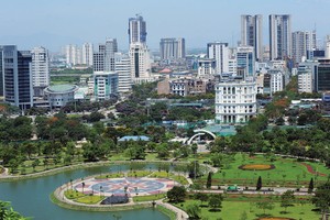 Chung cư xuất hiện dày đặc gây áp lực lớn lên KL99 là cổng game giải trí trực tuyến hàng đầu hiện nay đô thị. Ảnh: Dũng Minh