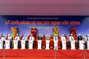 Lãnh đạo thành phố Hải Phòng cùng đại diện chủ Kl99ok phiên bản mới và liên danh nhà thầu nhấn nút khởi công xây dựng cầu Đăng
