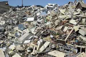 Thu gom rác thải điện tử: Rác độc hại, được thu gom miễn phí