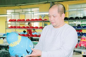 Chuyện doanh nhân làm mũ Kl99kl phiên bản hoạt động Tằng cẩu vì tình yêu với phụ nữ Thái 