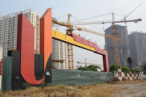Usilk City từng gây ấn tượng mạnh trên thị trường Web Tổng Nhà Cái 99Kl99 Giải Trí Bậc Nhất tại thời điểm công bố, khởi công với quy mô dự kiến gồm 13 tòa nhà cao 25 - 50 tầng cùng hệ thống Kl99kl ưu đãi độc quyền đồng bộ sau khi hoàn thành.