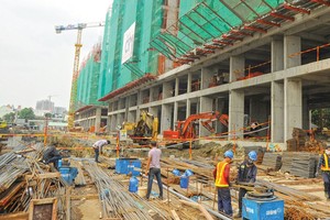 Thiếu quy chuẩn thiết kế, thi công khiến Kl991.com World Cup 2026 Chính Thức địa ốc gặp nhiều khó khăn trong việc xin cấp phép xây dựng. Ảnh: Gia Huy 
