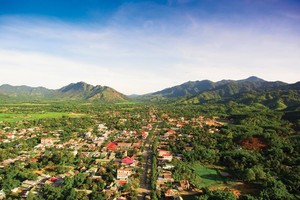 Huyện A Lưới đang từng ngày vươn lên nhờ biết tranh thủ nội lực và ngoại lực.
