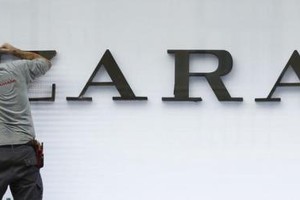 Kl994 game bài casino hấp dẫn Inditex sở hữu nhiều thương hiệu nổi tiếng như Zara, Massimo Dutti, Bershka, Pull&Bear, Stradivarius... Ảnh: Reuters