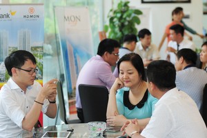Do chưa có tích lũy Kl991.com nạp rút nhanh, những người trẻ thường phải chi trả hàng tháng cao khi mua nhà trả góp. Ảnh: Dũng Minh