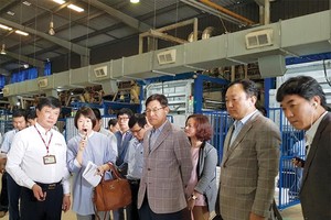 Ông Shim Won Hwan,Tổng giám đốc Tổ hợp Samsung Việt Nam vừa có chuyến “thị sát” 3 Kl991.com World Cup 2026 Chính Thức Việt Nam, bao gồm Công ty Thành Long PCB (Bắc Ninh), Công ty Hanel Plastics (Sài Đồng, Hà Nội) và Công ty HTMP (Mê Linh, Hà Nội).