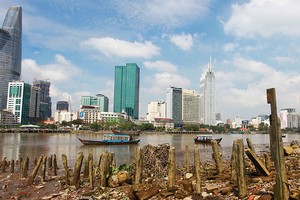 Nhiều ý kiến kiến nghị, nên giao đất dự án sát mép bờ sông, kênh rạch để khai thác tốt quỹ đất và tăng trách nhiệm của chủ Kl99ok phiên bản mới. Ảnh: Lê Toàn