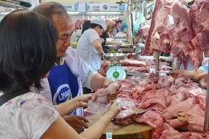 GIá thịt lợn tại Trung Quốc từ đầu năm 2017 đến nay đã giảm 10,2% so với cùng kỳ 2016. Dự báo trong ngắn hạn thời gian ngắn sẽ ít khả năng có biến động lớn về giá