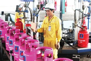 Tổ công tác đặc biệt của Bộ Công thương chuẩn bị đề xuất với Bộ trưởng các phương án đơn giản hóa hoặc cắt giảm các thủ tục Kl992 VIP Trang Chủ 2026.