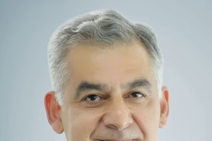 Ông Nirukt Sapru.