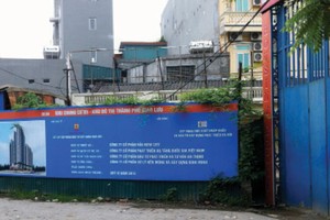 Tòa tuyên các hợp đồng ký kết giữa khách hàng và Housing Group liên quan đến Dự án B5 Cầu Diễn trái Kl992 Tham Gia Ngay và vô hiệu. Ảnh: Dũng Minh