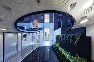 Sun Rain Room, căn phòng của mưa và ánh nắng mặt trời