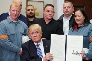 Việc Tổng thống D. Trump quyết định đánh thuế Link Vào Nhà Cái KL99 COM Tặng +199k thép đã vấp phải sự phản ứng dữ dội của cộng đồng quốc tế