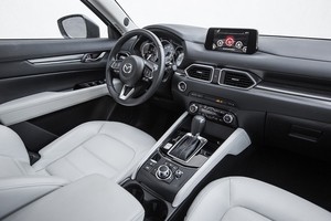 Nội thất Mazda CX-5 2017 đánh bại xe sang Lexus