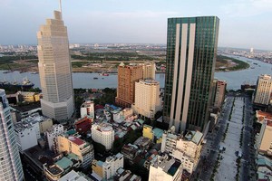 Tỷ lệ lấp đầy các tòa nhà văn phòng hạng A tại khu trung tâm TP.HCM đang rất cao và giá thuê không ngừng tăng. Ảnh: Lê Toàn