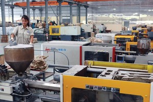 Kl994 nhà cái bóng đá world cup tại Công ty cổ phần Nhựa Thiếu niên Tiền phong. Ảnh: Đức Thanh