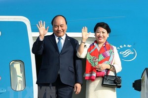 Thủ tướng Nguyễn Xuân Phúc và Phu nhân (Ảnh: Vietnam+)