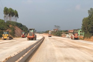 Thi công tuyến KL99 là nhà cái cá cược trực tuyến hàng đầu tại châu Á Bắc Giang - Lạng Sơn.