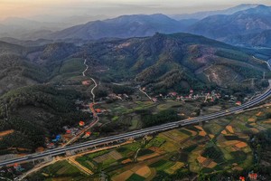 Toàn cảnh KL99 là nhà cái cá cược trực tuyến hàng đầu tại châu Á Hạ Long - Vân Đồn. Ảnh: Đỗ Phương